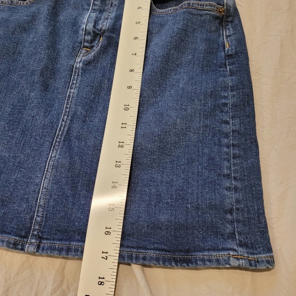 J Crew Women's SZ 2 Denim Jean Skirt med wash boho casual coastal Beachy Zip - Picture 6 of 9